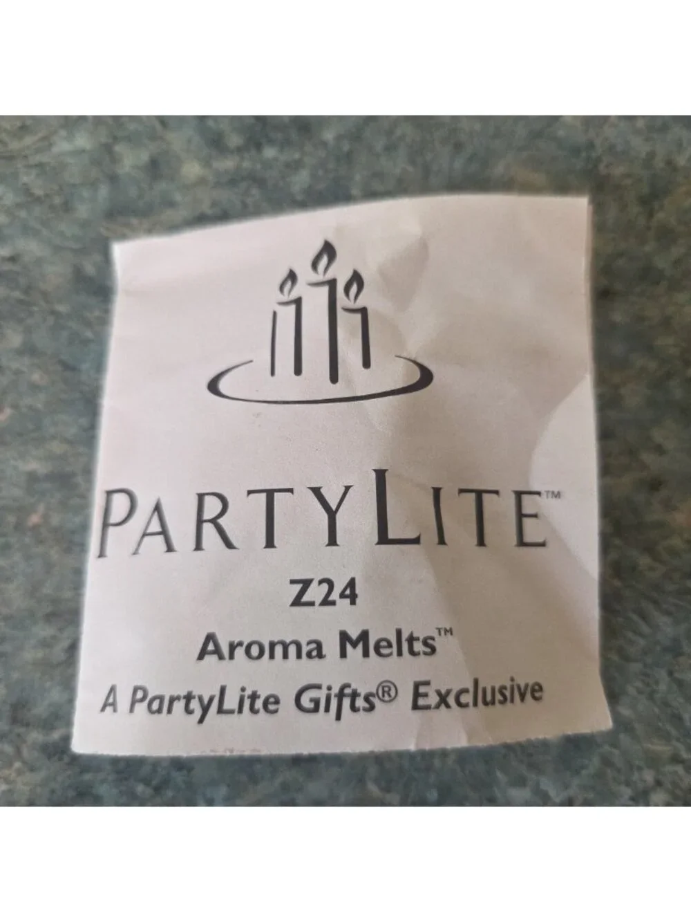 3 PartyLite Honeydew Aroma Melts in box 2 1/4" Diameter Z2452 - Picture 2 of 7
